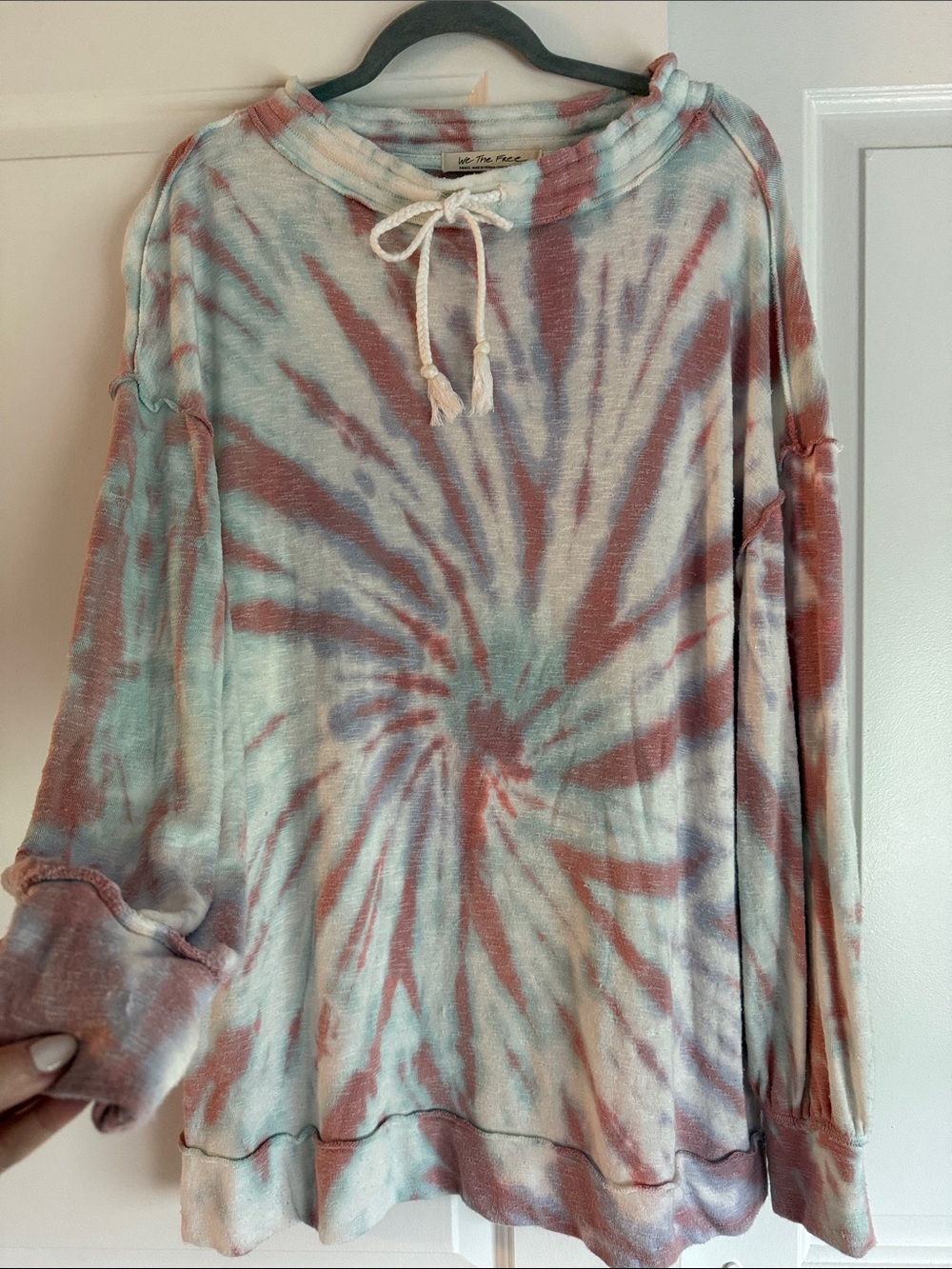 🤩 Super Comfy We The Free Spiral Tie-Dye Pullover Hoodie in Blue, Aqua, & Mauve